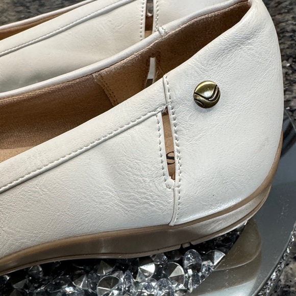 Life Stride Diverse Women's off White or cream Loafers flats NEW 8.5W - Picture 6 of 16